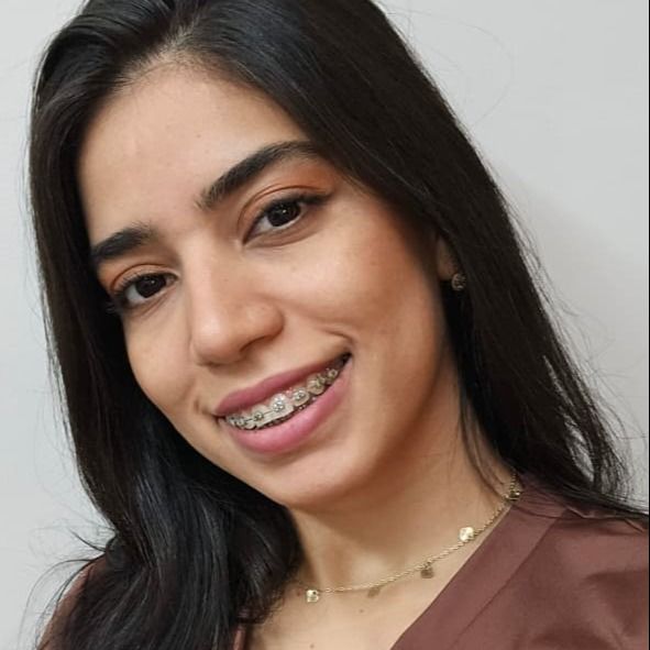 Roberta Claudia Mariano Oliveira ., Especialista em Biomedicina Manaus