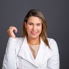 Dra. Débora Carolina Campos Neves Ribeiro