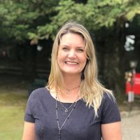 Luciana Costa Barros