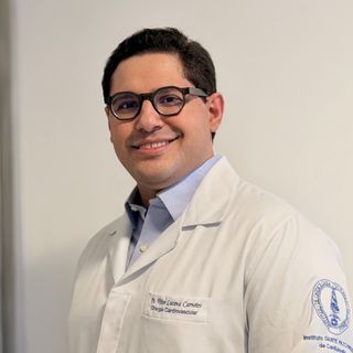 Vitor Lucena Carneiro, Cirurgião cardiovascular Goiânia