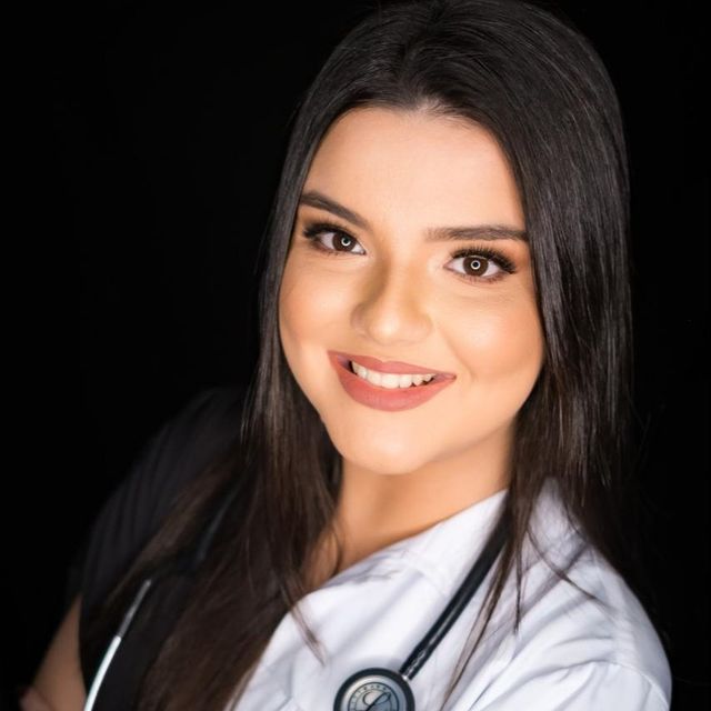 Natalia Carlette Athaydes, Psiquiatra Vitória