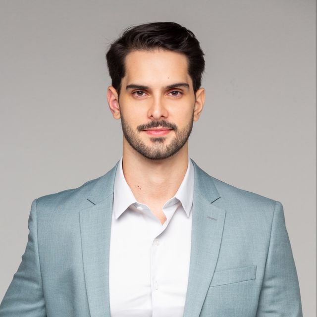 Rodolfo Macedo Pereira .