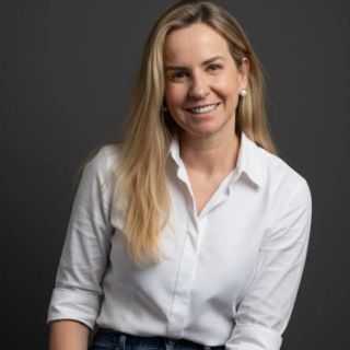 Dra. Beatriz Saraiva