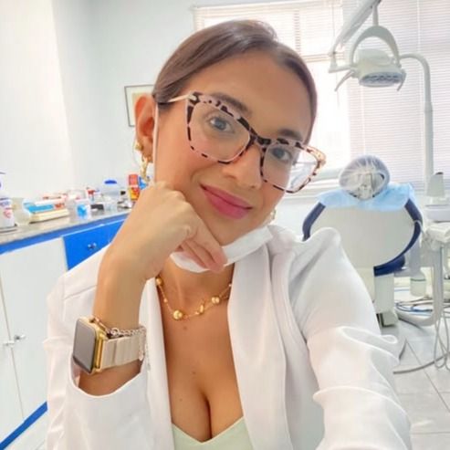 Débora Vidon, Dentista Rio de Janeiro