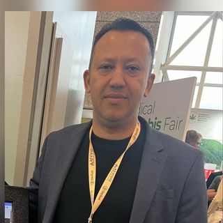 Ampliar imagem: Daumiro Tanure, Psiquiatra Curitiba