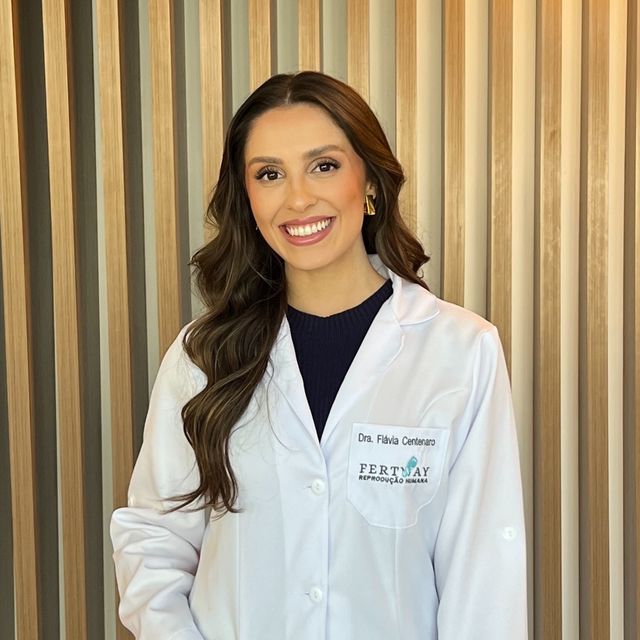 Flávia Centenaro de Oliveira, Ginecologista Curitiba