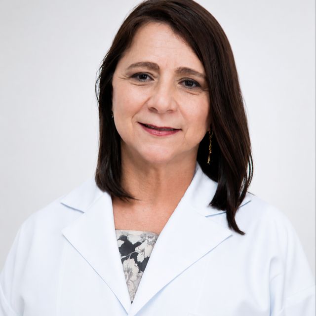 Maria do Carmo Monte, Oftalmologista Araguari