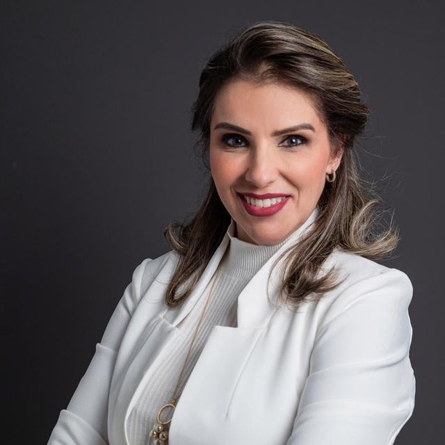 Christine  Rocha, Dentista Caxias Do Sul