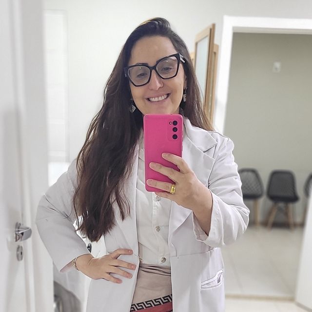 Luiza Barra Andrade, Ginecologista Barbacena
