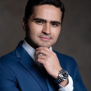 Dr. Marcos Almeida Junior