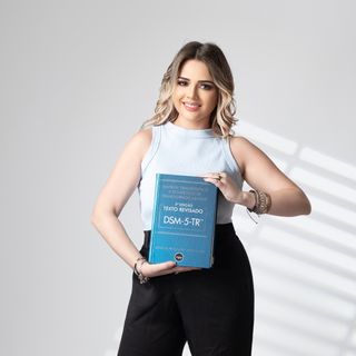 Dra. Giovana Queda Toledo