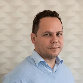Omar Antônio dos Santos, Neurocirurgião Porto Alegre