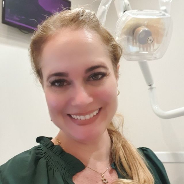 Cristina Henriques, Dentista Rio de Janeiro