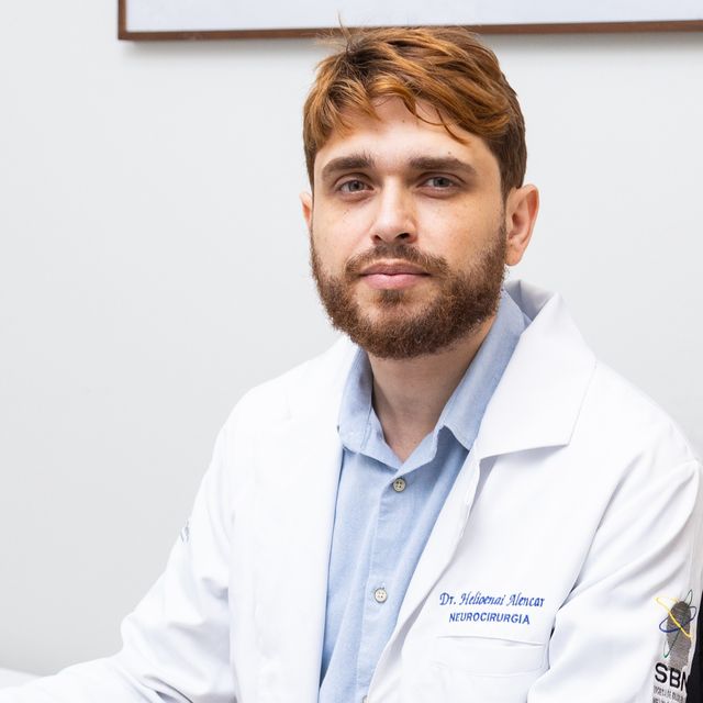Helioenai Alencar, Neurocirurgião Aparecida de Goiânia