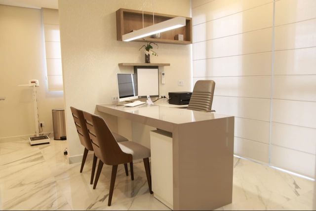 Ampliar imagem: Consultório