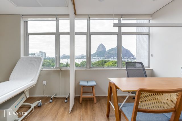 Ampliar imagem: Consultório Praia de Botafogo