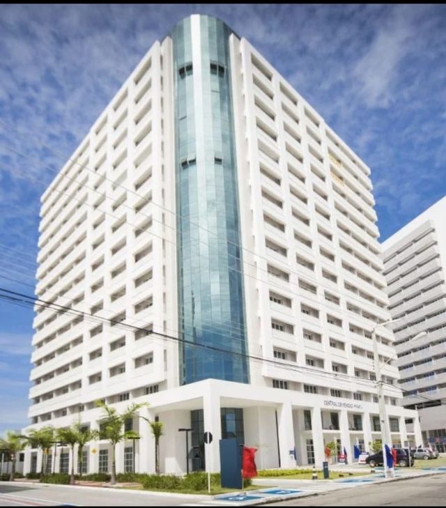 Ampliar imagem: Persona