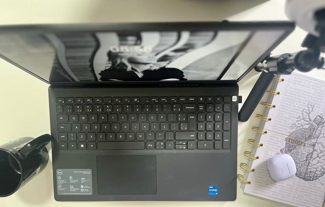 Ampliar imagem: Atendimento online