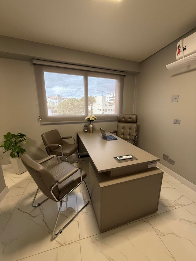 Ampliar imagem: Instituto de Angiologia e Cirurgia Vascular de Curitiba