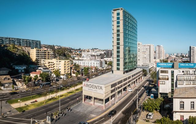 Acercar imagen: Consulta Edificio Contemporáneo Viña del Mar Oficina 702
