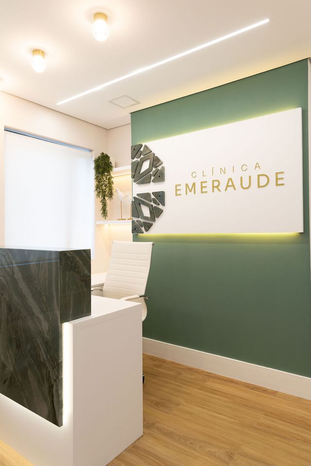 Ampliar imagem: CLÍNICA EMERAUDE