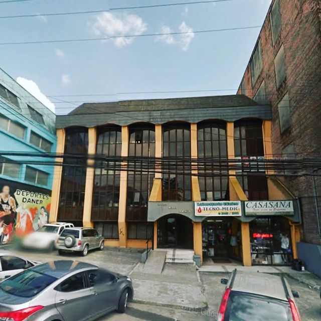 Acercar imagen: Centro Médico Urmeneta-Consulta Presencial