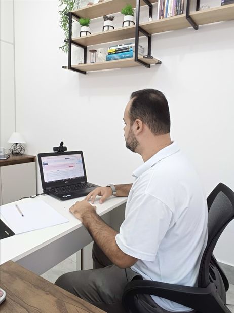 Ampliar imagem: EscutaDor Marcelo Lima Consulta Online