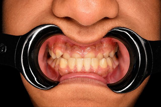 Acercar imagen: CLINICA DENTAL Y MEDICA NEOVAL