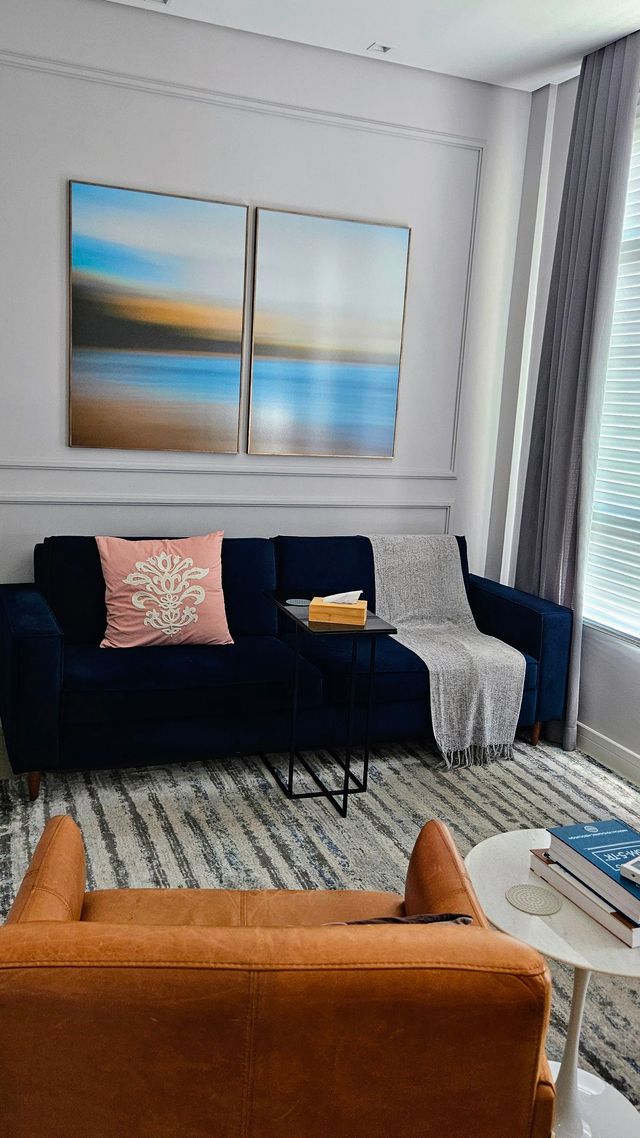 Ampliar imagem: Spot Galleria - Sala 320