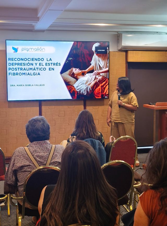 Acercar imagen: ON LINE  adultos y adolescentes(> 14 años)