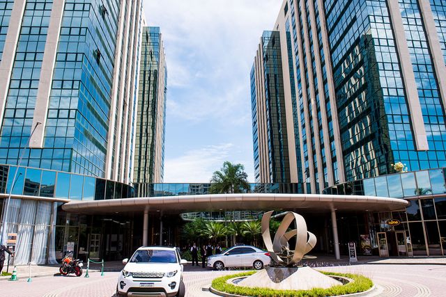 Ampliar imagem: Dra. Melina Martins | Ginecologista e Microscopia Vaginal