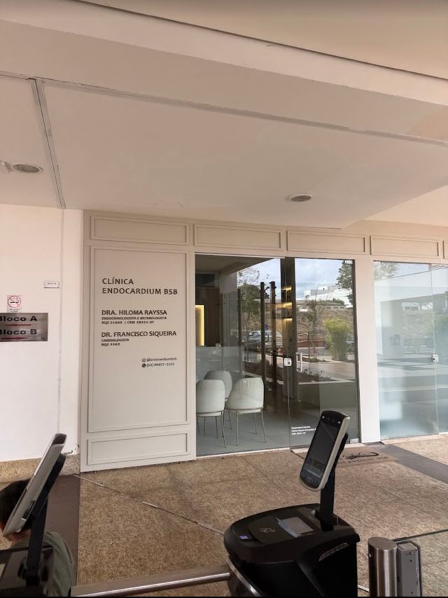 Ampliar imagem: Centro clinico Life, Clínica Endocardium