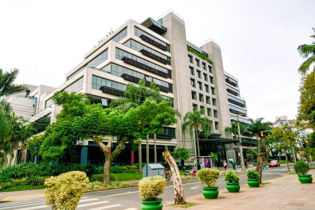 Ampliar imagem: Centro Integrado de Oncologia - Hospital Mãe de Deus