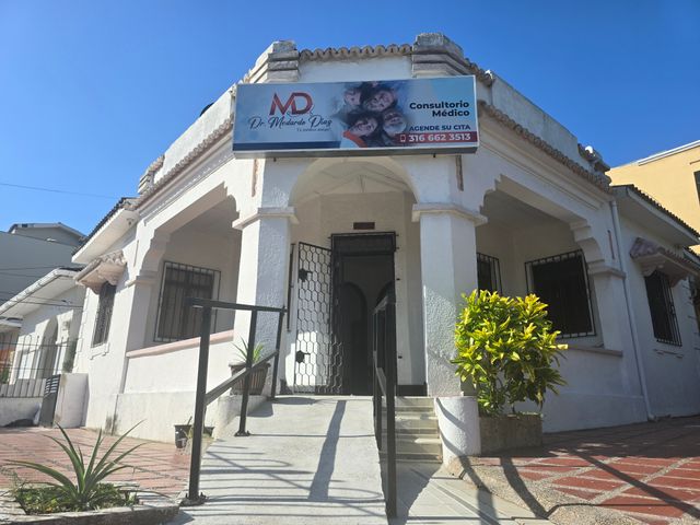 Acercar imagen: CONSULTORIO DOCTOR MEDARDO DIAZ