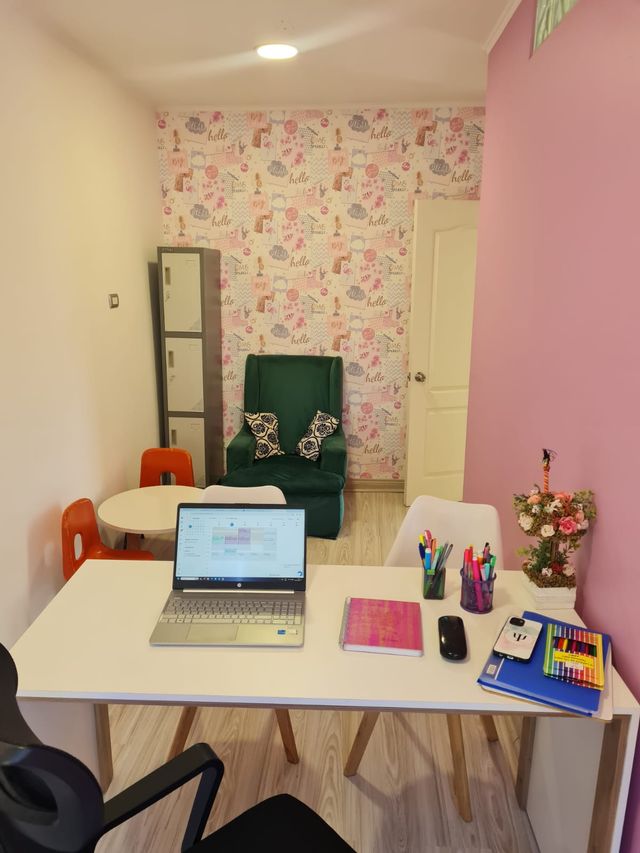 Acercar imagen: Psicóloga, infanto juvenil y adultos