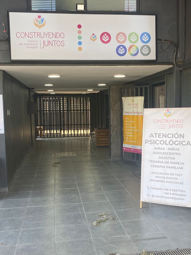 Acercar imagen: Centro Construyendo Juntos