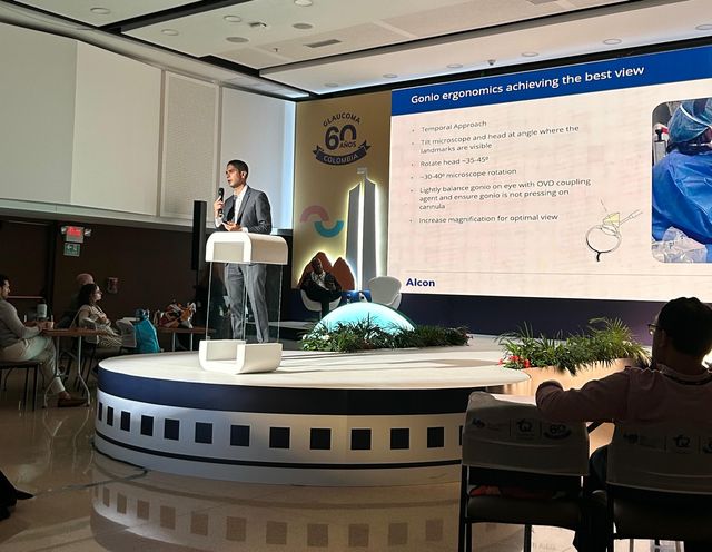 Acercar imagen: Dr. Gustavo Espinoza – Glaucoma | Torre Médica El Tesoro