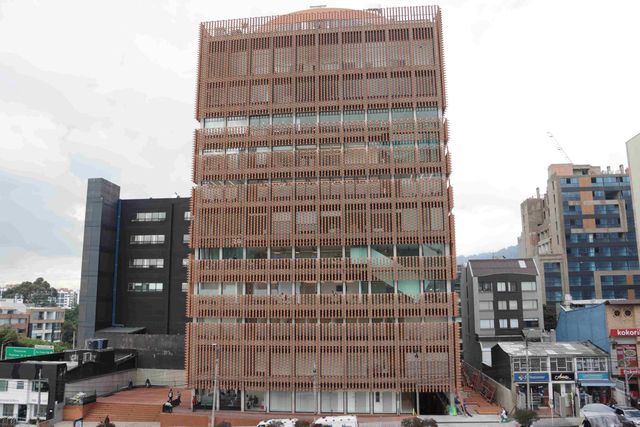 Acercar imagen: Fundación Santa Fé de Bogotá