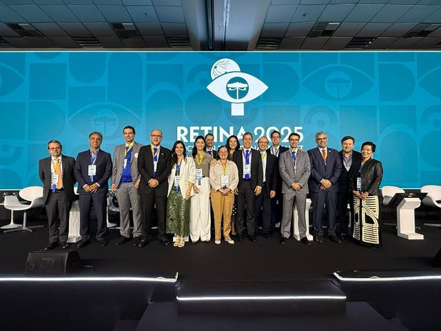 Ampliar imagem: Centro Médico de Oftalmologia