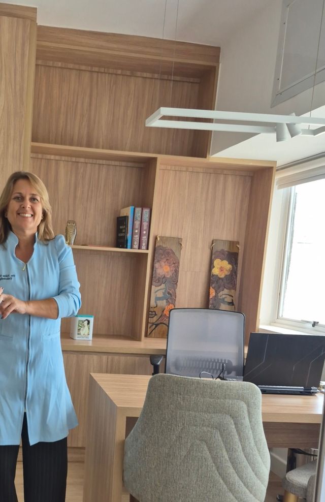 Ampliar imagem: Consultório Leblon - Dra Helena Bandeira