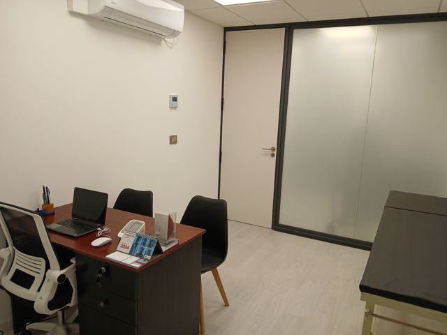 Acercar imagen: CONSULTA MEDICA. PRESENCIAL Y TELEMEDICINA.
