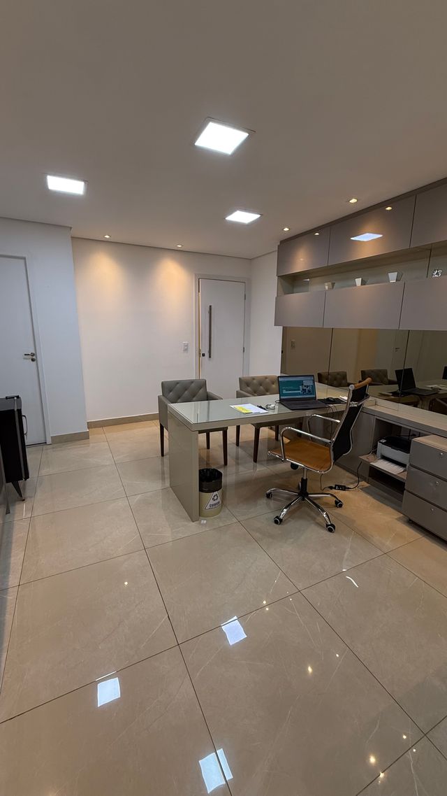 Ampliar imagem: DRA. ANA MIRELLA MUNIZ