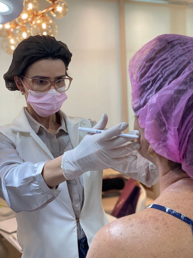 Ampliar imagem: Consultório Dermatológico Dra. Michelle Gonçalves