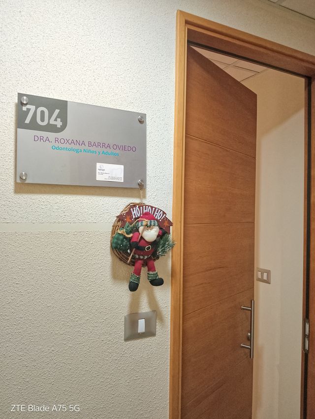 Acercar imagen: Consulta Odontológica Dra. Roxana Barra