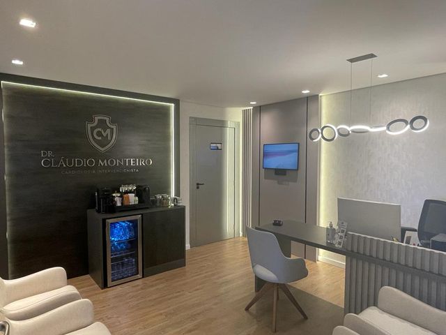 Ampliar imagem: Dr Claudio Monteiro / Dra Priscila D Volpato