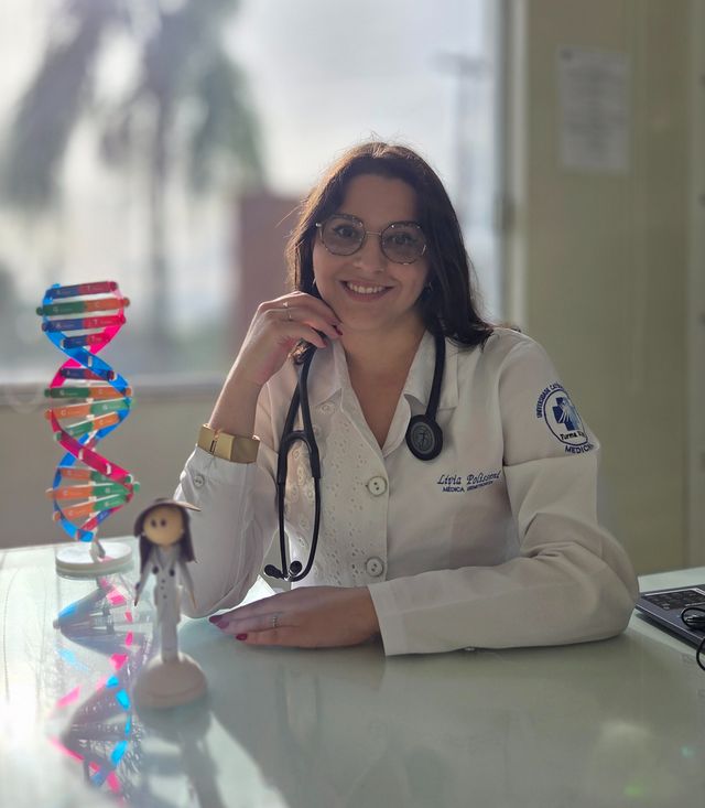 Ampliar imagem: Teleconsultas - Dra Lívia Polisseni