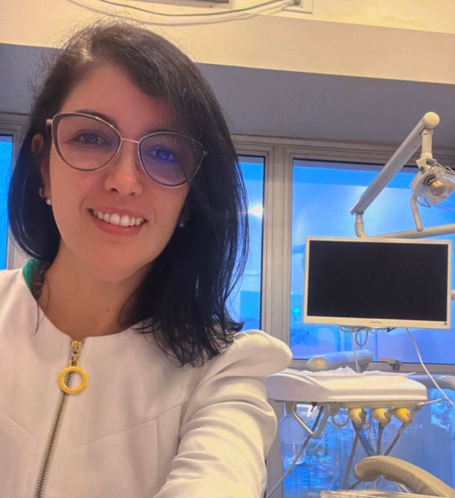 Ampliar imagem: Dra. Luciana Muguet