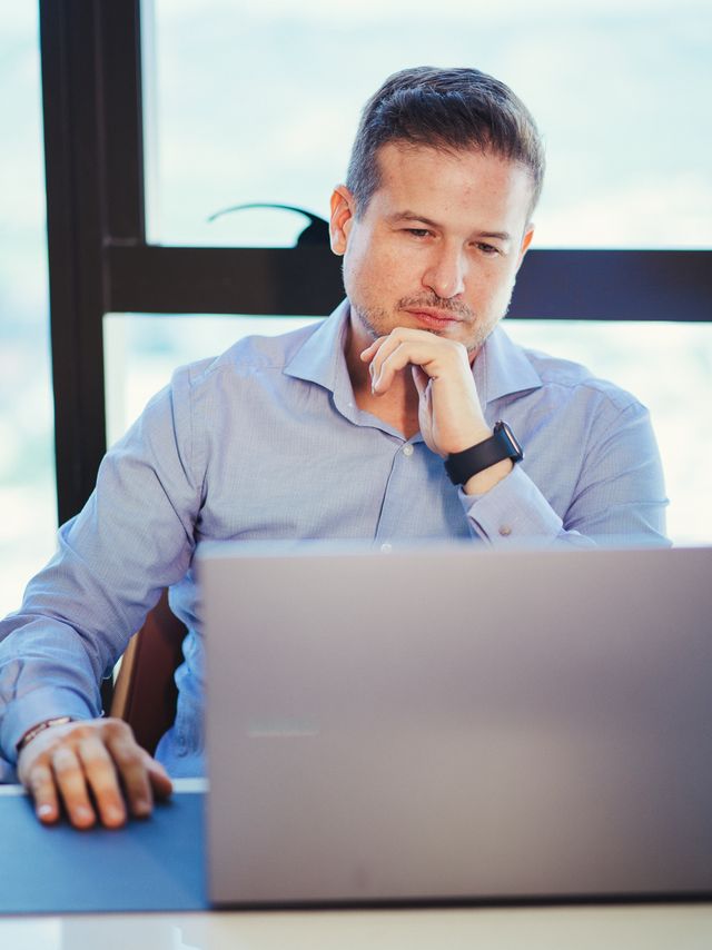 Ampliar imagem: Dr. Esau Cruz