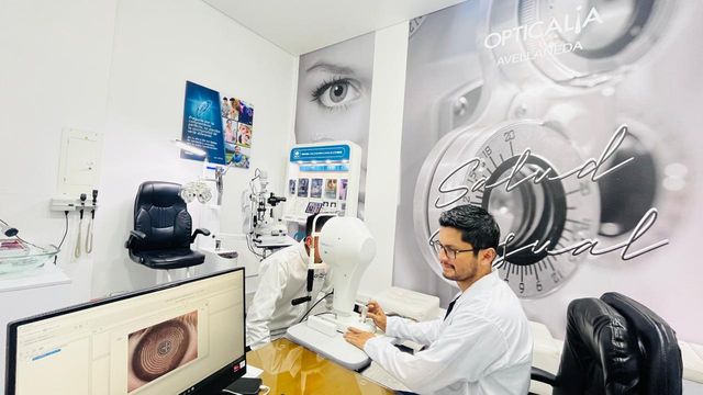 Acercar imagen: Opticalia Avellaneda Madrid