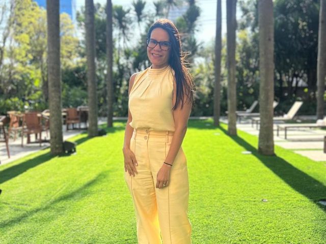 Ampliar imagem: Dra. Alessandra França - Clínica Eccellenza